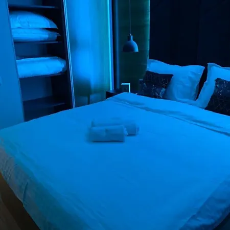 Moonlight View Apartment